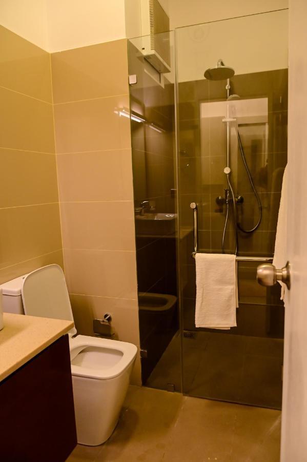 Ocean Breeze - Udaya Luxury Apartments Negombo Kültér fotó