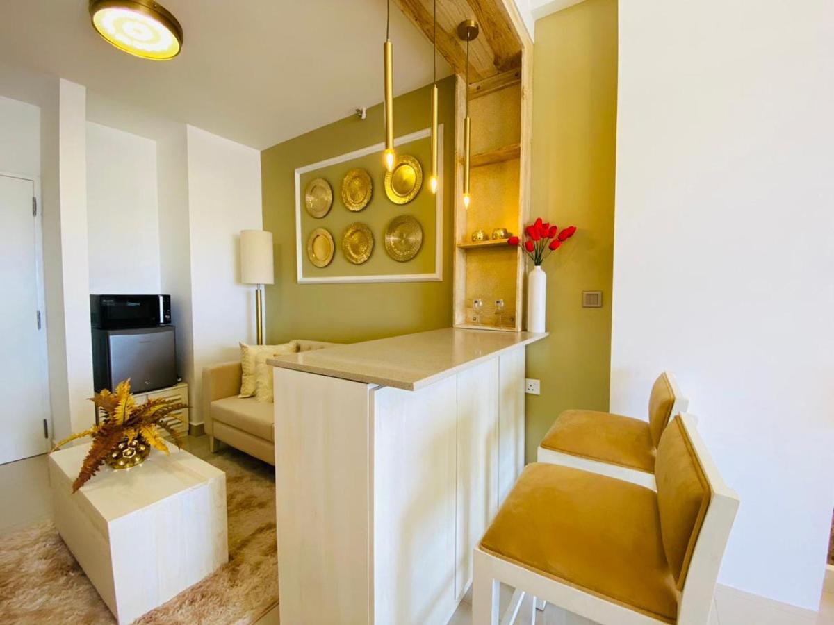 Ocean Breeze - Udaya Luxury Apartments Negombo Kültér fotó