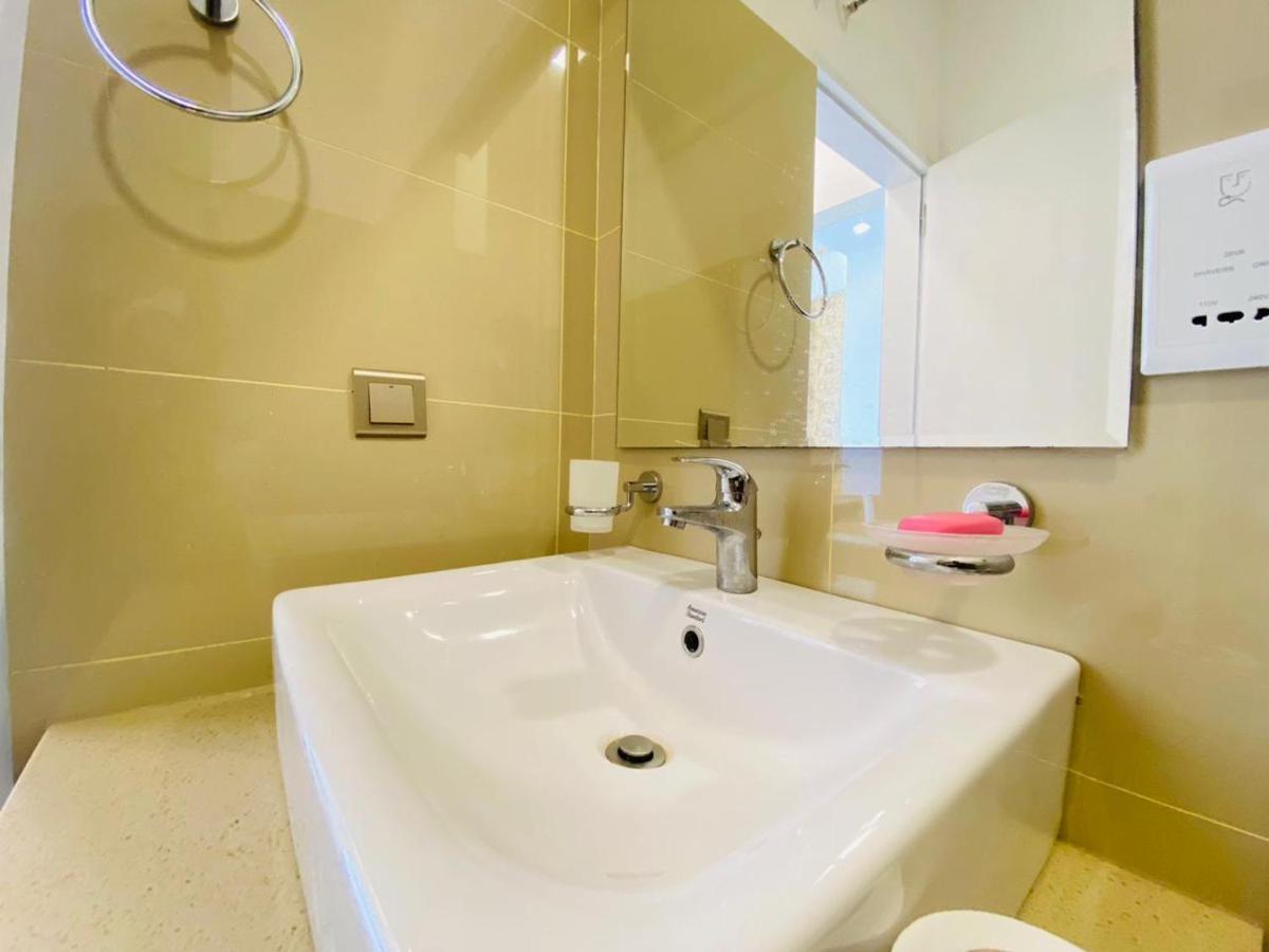 Ocean Breeze - Udaya Luxury Apartments Negombo Kültér fotó