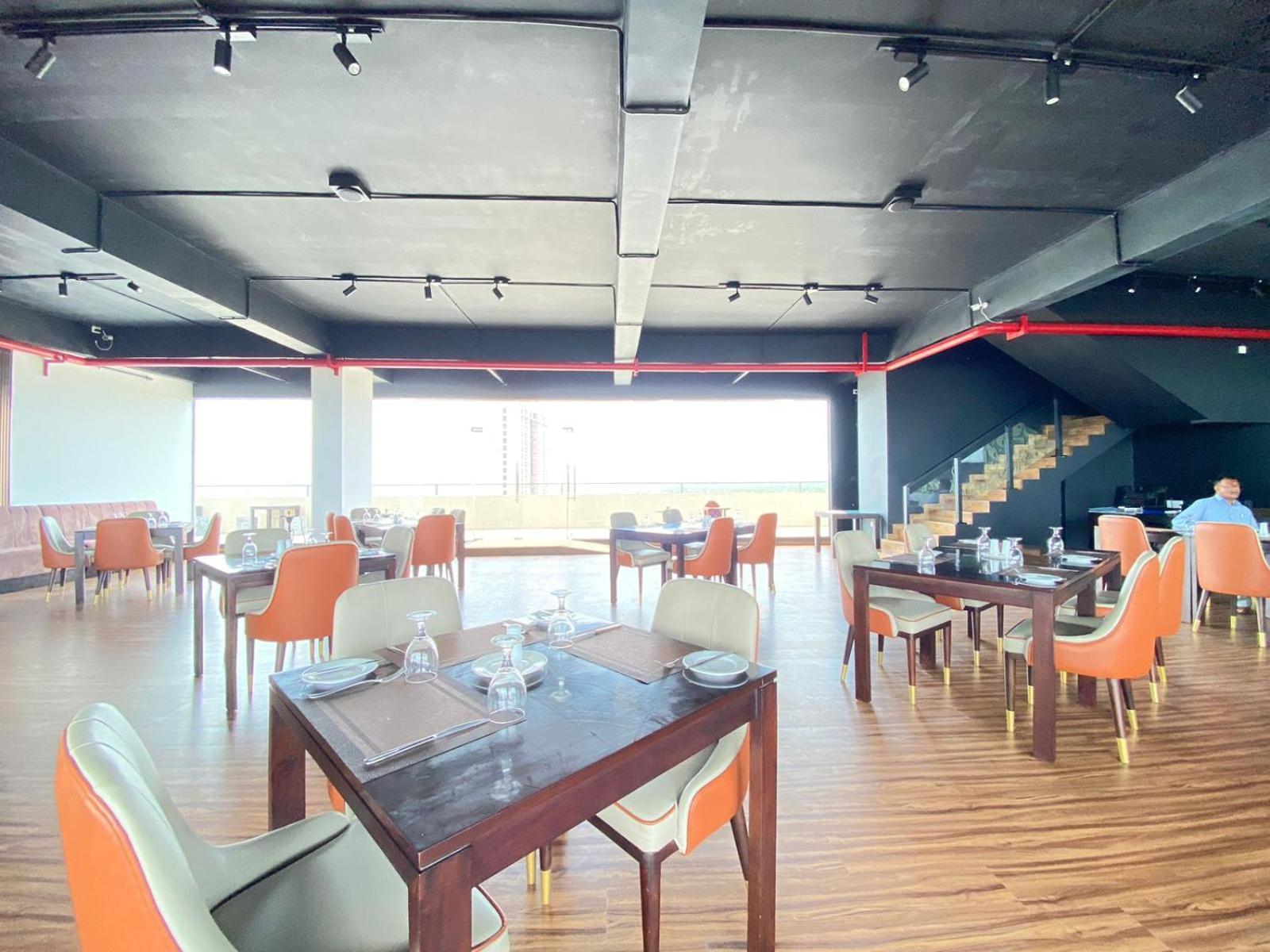 Ocean Breeze - Udaya Luxury Apartments Negombo Kültér fotó